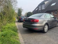 Gebraucht VW Jetta Comfortline 105 PS (77 kW) 2011 Grau Limousine