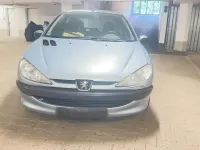Gebraucht Peugeot 206 60 PS (44 kW) 2001 Silber Kleinwagen