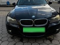 Gebraucht BMW 318 143 PS (105 kW) 2011 Schwarz Limousine