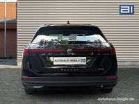 Gebraucht VW Passat R 150 PS (110 kW) 2024 Schwarz grenadillschwarz metallic (metallic) Kombi