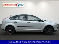 Usado Ford Focus Trend 80 CV (58 kW) 2005 Plateado Berlina