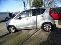 Gebraucht Opel Agila Edition 68 PS (50 kW) 2015 Silber Kleinwagen
