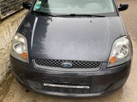 gebraucht Ford Fiesta 1.3