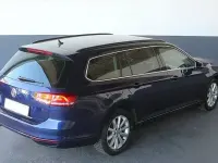 Gebraucht VW Passat Comfortline 150 PS (110 kW) 2018 Blau Kombi