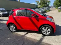 Gebraucht Toyota iQ Basis 68 PS (50 kW) 2009 Rot Kleinwagen
