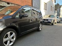 Gebraucht VW Touran 105 PS (77 kW) 2012 Schwarz Van / Kleinbus