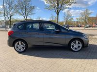 Gebraucht BMW 220 Active Tourer 192 PS (141 kW) 2018 Grau Van / Kleinbus