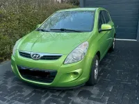 Gebraucht Hyundai i20 90 PS (66 kW) 2011 Grün Kleinwagen