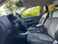 Gebraucht Mitsubishi Outlander P-HEV Plus 224 PS (164 kW) 2019 Weiß SUV