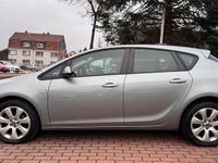 Gebraucht Opel Astra S 116 PS (85 kW) 2013 Silber Limousine