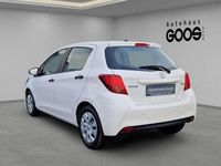 Gebraucht Toyota Yaris Basis 69 PS (50 kW) 2016 Weiß Kleinwagen