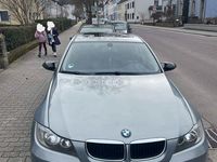 Gebraucht BMW 320 150 PS (110 kW) 2006 Blau Limousine