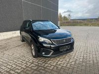 Gebraucht Peugeot 5008 Active 120 PS (88 kW) 2018 Schwarz Van / Kleinbus