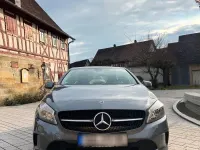 Gebraucht Mercedes A180 122 PS (89 kW) 2017 Grau Limousine