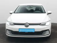 Gebraucht VW Golf VIII Life 150 PS (110 kW) 2022 Pure white Limousine