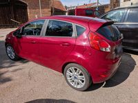 Gebraucht Ford Fiesta 100 PS (73 kW) 2014 Rot Kleinwagen