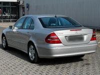 Gebraucht Mercedes E320 Avantgarde 224 PS (164 kW) 2004 Silber Limousine
