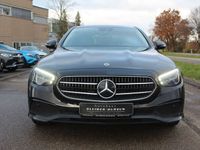 Gebraucht Mercedes E300 Avantgarde 320 PS (235 kW) 2021 Rot Limousine