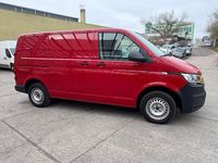 Gebraucht VW T6.1 150 PS (110 kW) 2022 Rot Van
