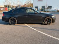 Gebraucht BMW 318 143 PS (105 kW) 2007 Schwarz Limousine