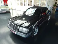 Gebraucht Mercedes E220 Sportline 150 PS (110 kW) 1995 Schwarz Cabrio