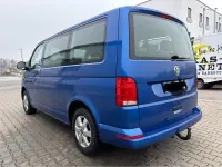 Second-hand VW Multivan 150 CP (110 kW) 2021 Albastru Monovolum