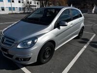 Gebraucht Mercedes B180 109 PS (80 kW) 2011 Silber Van / Kleinbus