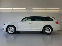 Neu Skoda Octavia Selection 150 PS (110 kW) 2026 [2y2y] moon weiss perleffekt Kombi