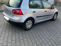 Gebraucht VW Golf V 90 PS (66 kW) 2005 Silber Kleinwagen