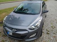Gebraucht Hyundai i30 Classic 99 PS (72 kW) 2014 Grau Kleinwagen