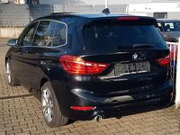 Gebraucht BMW 216 Advantage 116 PS (85 kW) 2021 Saphirschwarz Van / Kleinbus