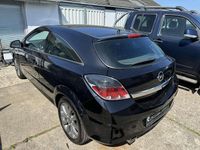 Gebraucht Opel Astra GTC Sport 179 PS (131 kW) 2010 Saphirschwarz mineraleffekt Coupé