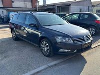 Gebraucht VW Passat 122 PS (89 kW) 2012 Blau Kombi