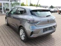 Używany Renault Clio V Evolution 94 KM (69 kW) 2025 Szary Sedan/Limuzyna