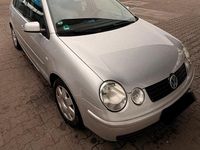 Gebraucht VW Polo 75 PS (55 kW) 2002 Silber Kleinwagen