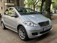 Gebraucht Mercedes A150 Classic 95 PS (69 kW) 2006 Silber Van / Kleinbus