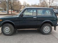 Gebraucht Lada niva 83 PS (61 kW) 2010 Grün SUV