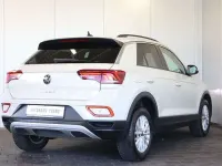 Usado VW T-Roc Life 150 HP (110 kW) 2024 Cinzento SUV