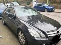 Gebraucht Mercedes E200 184 PS (135 kW) 2011 Schwarz Coupé