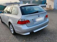Gebraucht BMW 525 163 PS (119 kW) 2005 Grau Kombi
