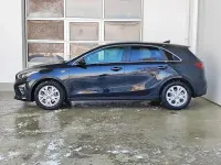 Usado Kia Ceed 136 CV (100 kW) 2021 Negro Utilitario