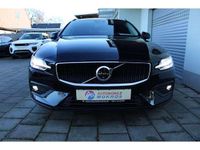 Gebraucht Volvo V60 Core 197 PS (144 kW) 2025 Onyxblack Kombi