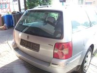 Używany VW Passat 131 KM (96 kW) 2004 Szary Kombi