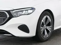 Gebraucht Mercedes E220 Avantgarde 197 PS (144 kW) 2025 Unilack polarweiß Kombi
