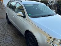 Gebraucht VW Passat 110 PS (80 kW) 2011 Silber Kombi
