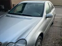 Second-hand Mercedes E200 163 CP (119 kW) 2003 Berlinǎ