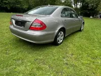 Gebraucht Mercedes E220 Classic 170 PS (125 kW) 2007 Gold Limousine
