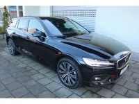 Gebraucht Volvo V60 Core 197 PS (144 kW) 2025 Onyxblack Kombi