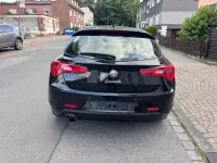 Gebraucht Alfa Romeo Giulietta Super 120 PS (88 kW) 2013 Schwarz Kleinwagen