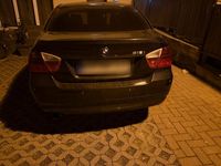 Gebraucht BMW 318 129 PS (94 kW) 2007 Schwarz Limousine